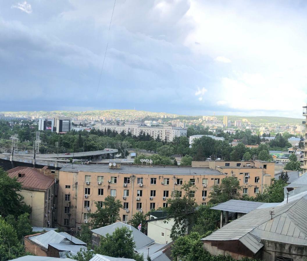 Brobro Hostel Tbilisi Eksteriør bilde
